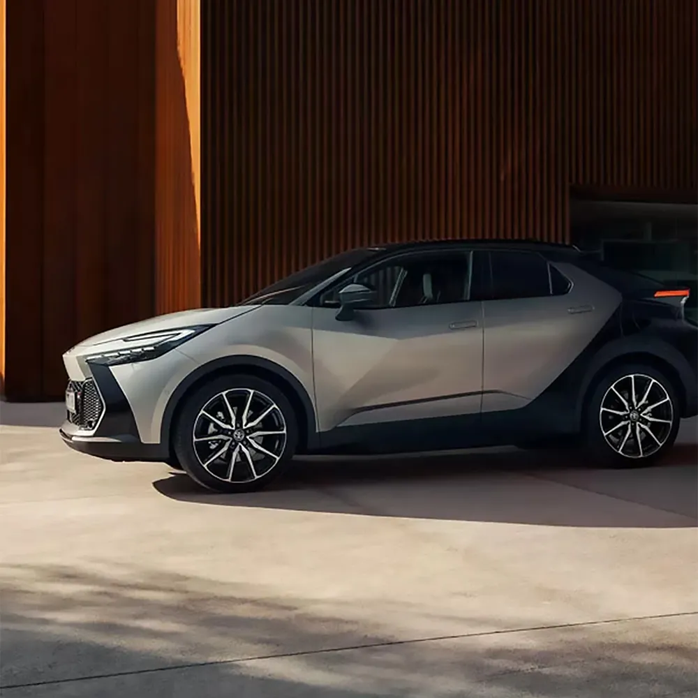 Toyota_CHR_2023