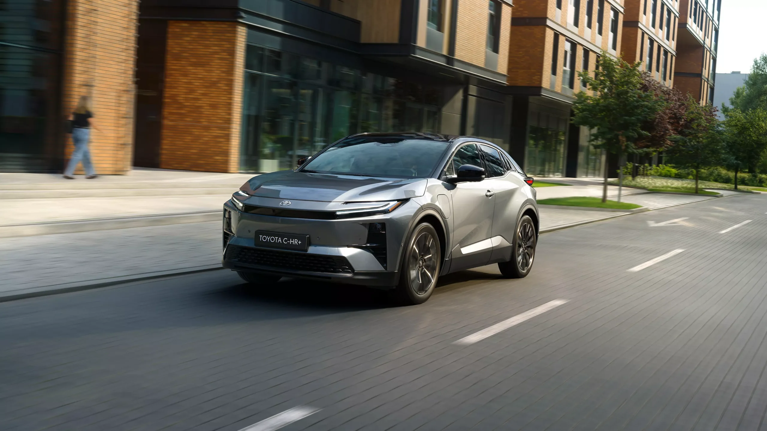 Toyota-chr-zold-belvarosi-autozas